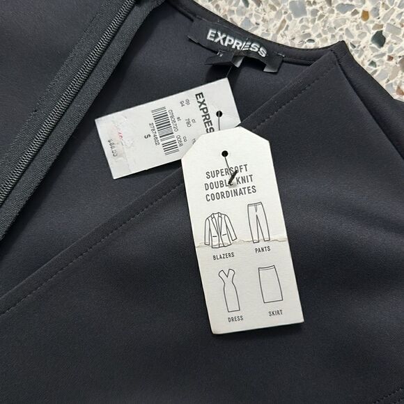 NWT Express Supersoft Double Knit Dress black cap sleeve small s - Picture 6 of 7